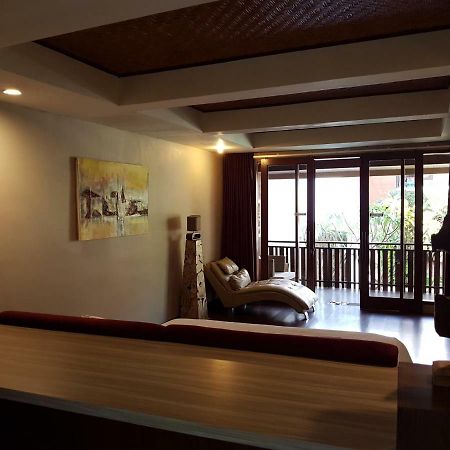 Narisha Guesthouse Kupang  Extérieur photo