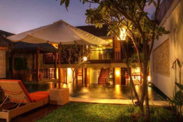 Narisha Guesthouse Kupang  Extérieur photo