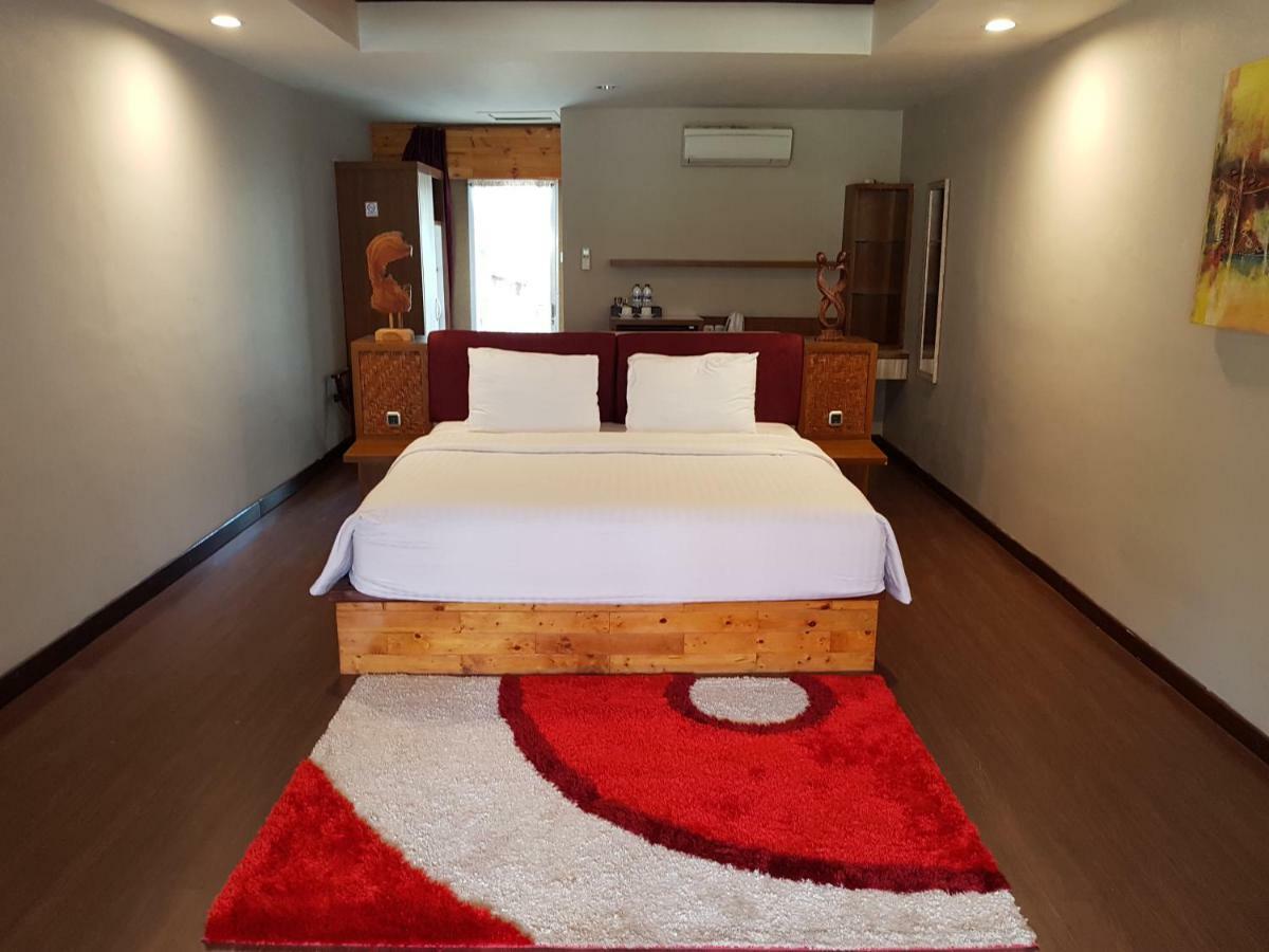 Narisha Guesthouse Kupang  Extérieur photo